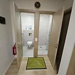 Pensión Kauno Apartamentai Su 2 Lovom Kaunas