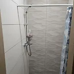 Pensión Kauno Apartamentai Su 2 Lovom *